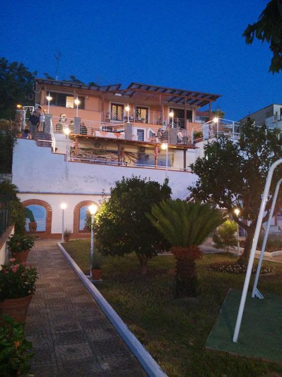 Garden On The Sea Bed and Breakfast Vico Equense Exterior foto